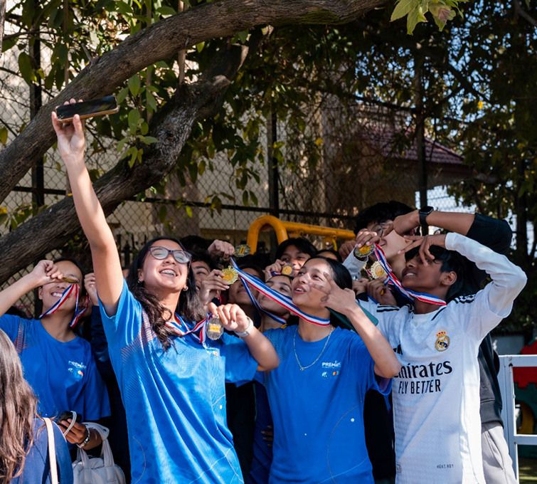 student-life-mask-menu