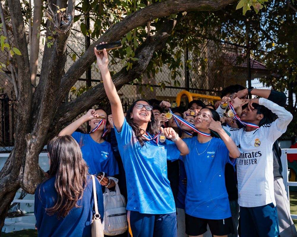 student-life-mask-menu